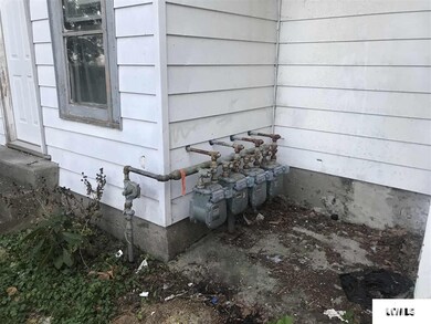 1302 N Hamilton St, Lincoln, IL 62656 - photo 4