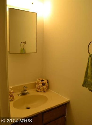 7943 Hugh Mullen Dr unit 72, Manassas, VA 20109 - photo 4