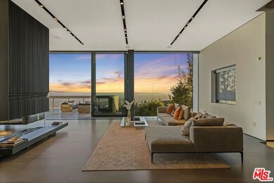 8790 Appian Way, Los Angeles, CA 90046 - photo 7