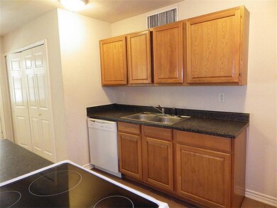 24422 Broken Bow Ln, Hockley, TX 77447 - photo 6