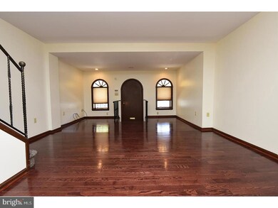 902 Johnston St, Philadelphia, PA 19148 - photo 4