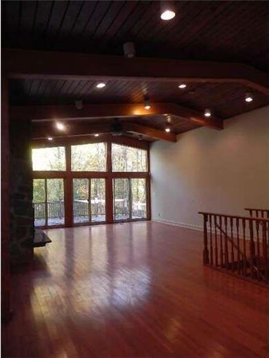 812 Crestview Dr, Springfield, PA 19064 - photo 2