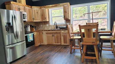 570 Beasley Hollow Rd, Linden, TN 37096 - photo 5