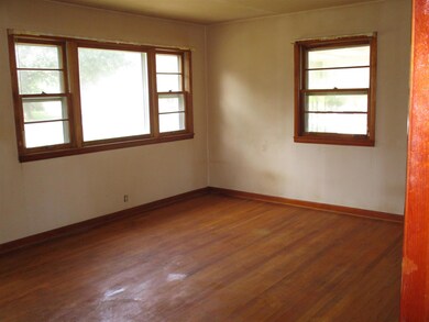 1203 Oak Dr, Manchester, TN 37355 - photo 5