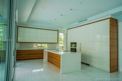 725 Woodcrest Rd, Key Biscayne, FL 33149 - photo 6