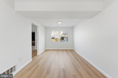 143 Banwell Ln, Mount Laurel, NJ 08054 - photo 4