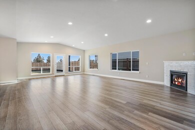 4968 SW Zenith Ave, Redmond, OR 97756 - photo 3