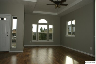 532 NE Evergreen Ave, Dallas, OR 97338 - photo 3