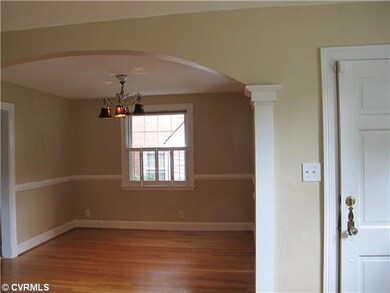 Dining Room - Columns and archway added