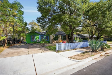 1706 E 38th 1 2 St, Austin, TX 78722 - photo 2