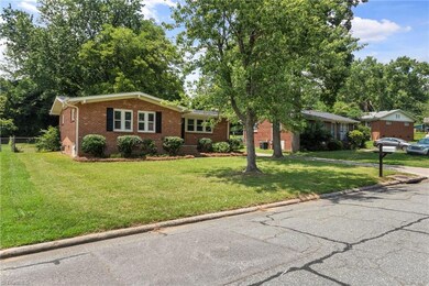 2308 Emerywood Rd, Greensboro, NC 27403 - photo 5