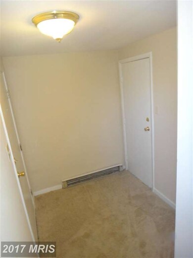 522 West Ct, Glen Burnie, MD 21061 - photo 2