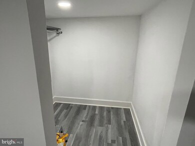 8 Chapman St unit 3, Berkeley Springs, WV 25411 - photo 3