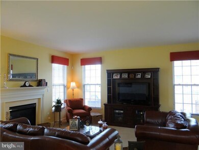425 Saddlery Dr, Perkasie, PA 18944 - photo 6