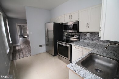 651 Locust St, Reading, PA 19604 - photo 7