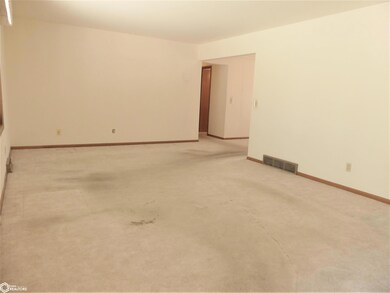 248 E 18th St, Carroll, IA 51401 - photo 4