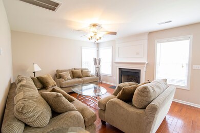 WellesleyCir_06