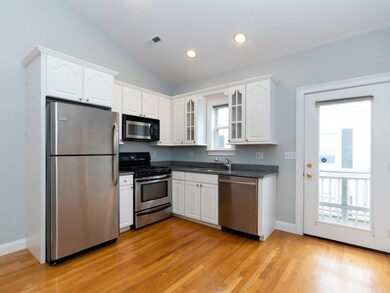 139 M St unit 3, Boston, MA 02127 - photo 3