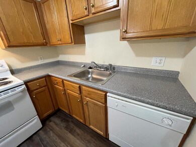 98 Powers St unit 214, Milford, NH 03055 - photo 5