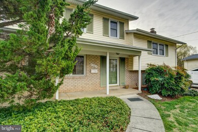 5303 Manorfield Rd, Rockville, MD 20853 - photo 2