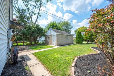 801 Chestershire Rd, Columbus, OH 43204 - photo 5