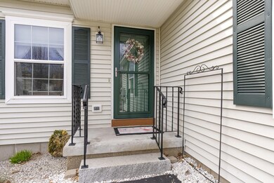 18 Windsor Commons Dr, Kennebunk, ME 04043 - photo 4