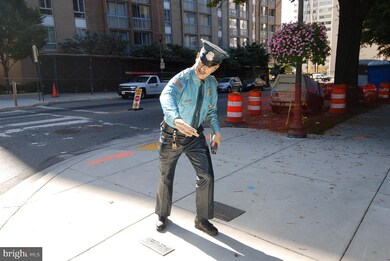 9 W Kirke St, Chevy Chase, MD 20815 - photo 4