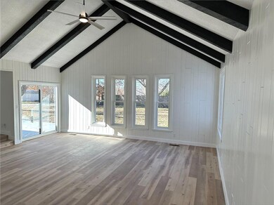 304 S Silver Top Ln, Raymore, MO 64083 - photo 3