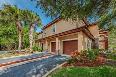Front exterior- plenty of driveway space!