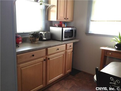 Kitchen Breakfast nook /pantry