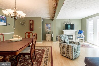 559 Bay Dale Ct, Arnold, MD 21012 - photo 4