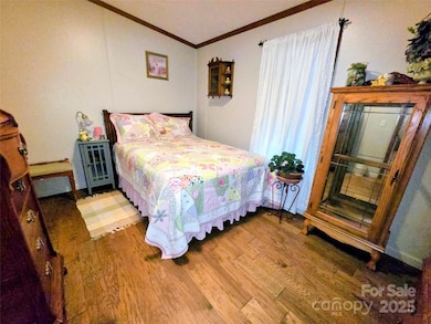 422 Battle Creek Rd, Horse Shoe, NC 28742 - photo 7