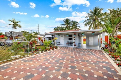 2210 Roosevelt St, Hollywood, FL 33020 - photo 2