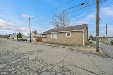 728 E 3rd St, Hazleton, PA 18201 - photo 7