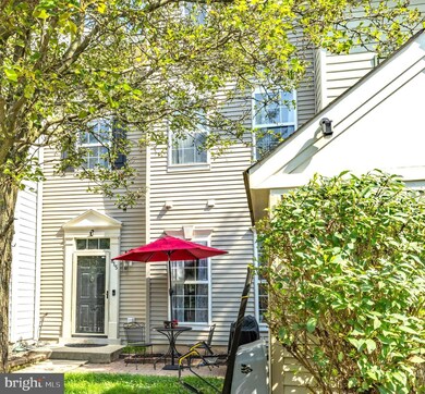 815 Oyster Ct, Odenton, MD 21113 - photo 2