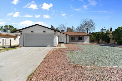 13765 Deauville Dr, Victorville, CA 92395 - photo 3