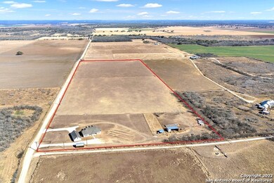 684 County Road 343, Hondo, TX 78861 - photo 3