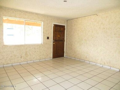 023-267108 - LivingRoom