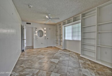 10878 W Santa fe Dr, Sun City, AZ 85351 - photo 5