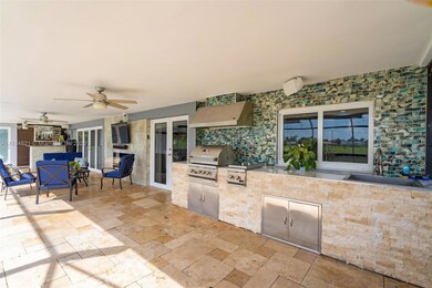 19640 W Saint Andrews Dr, Hialeah, FL 33015 - photo 5