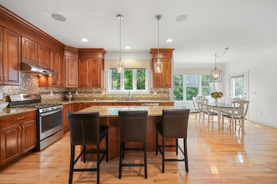 14 Winship Dr, Wakefield, MA 01880 - photo 3