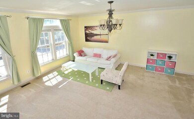 12761 Heron Ridge Dr, Fairfax, VA 22030 - photo 4