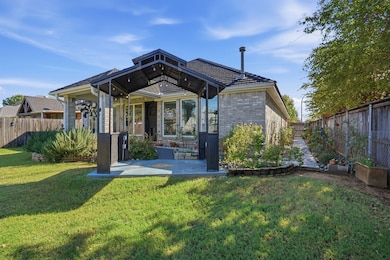 12701 Beech Tree Ln, Euless, TX 76040 - photo 2