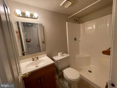 11555 Pine Cone Ct, Reston, VA 20191 - photo 6