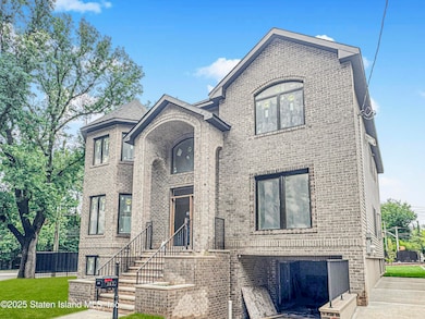 383 Philip Ave, Staten Island, NY 10312 - photo 2