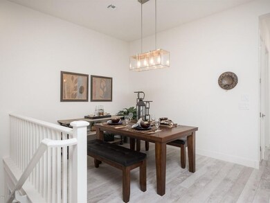 007_Inviting Dining Area
