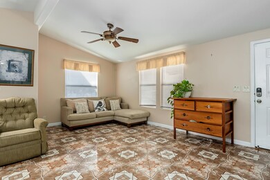 04 - Living Room