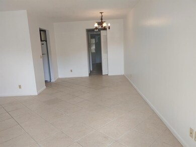 320 Camden N, West Palm Beach, FL 33417 - photo 4