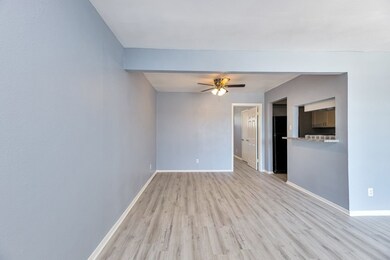 3040 Golfcrest Blvd unit 3, Houston, TX 77087 - photo 3