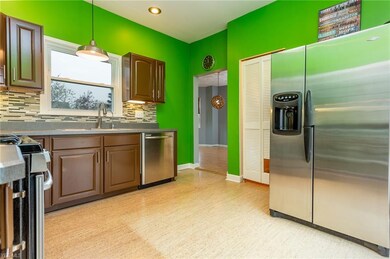 4376 E Lake Rd, Sheffield Lake, OH 44054 - photo 5